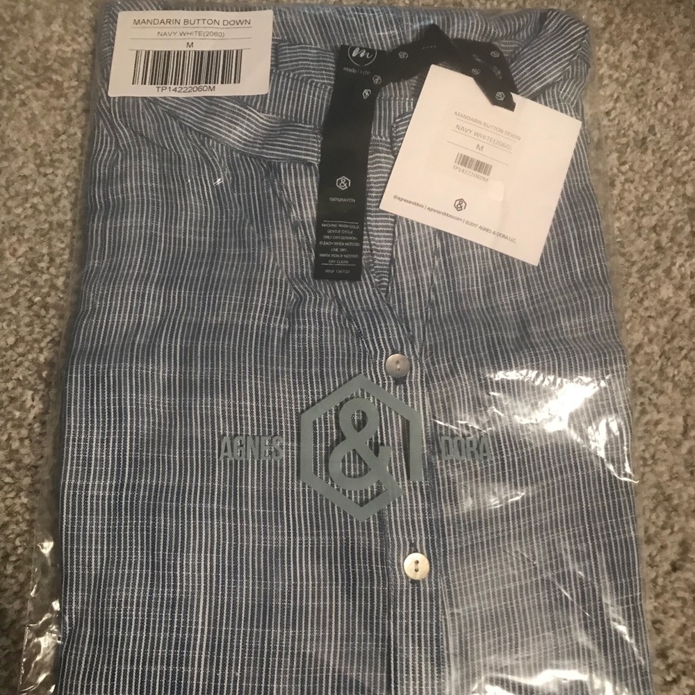 BNWOT Agnes & Dora Mandarin Button Down Sz Medium